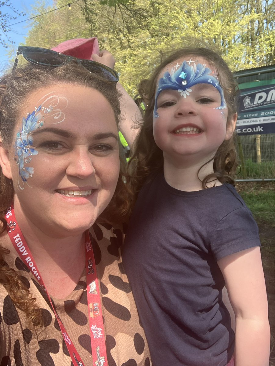 munns_hannah's tweet photo. Teddy Rocks 2023 with my festival girl ❤️ https://t.co/qkHEbdPMuB