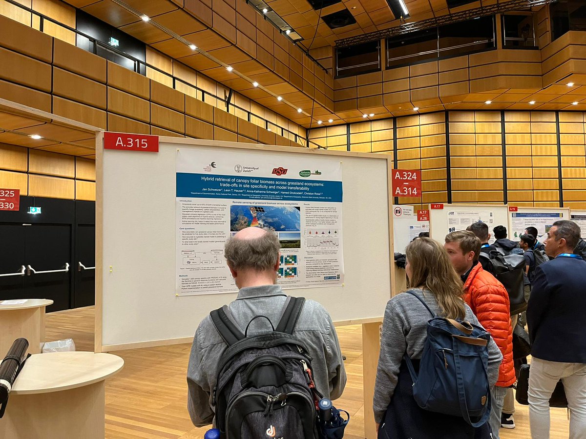 RemoteSenSNP's tweet photo. After a successful #EGU conference with positive feedback and interest in our work, we have decided to regularly share our remote sensing applications and research in the #schweizernationalpark with you. Stay tuned #spectraldiversity #biodiv #esa #RTM #vegetation https://t.co/J33WY0y4nI