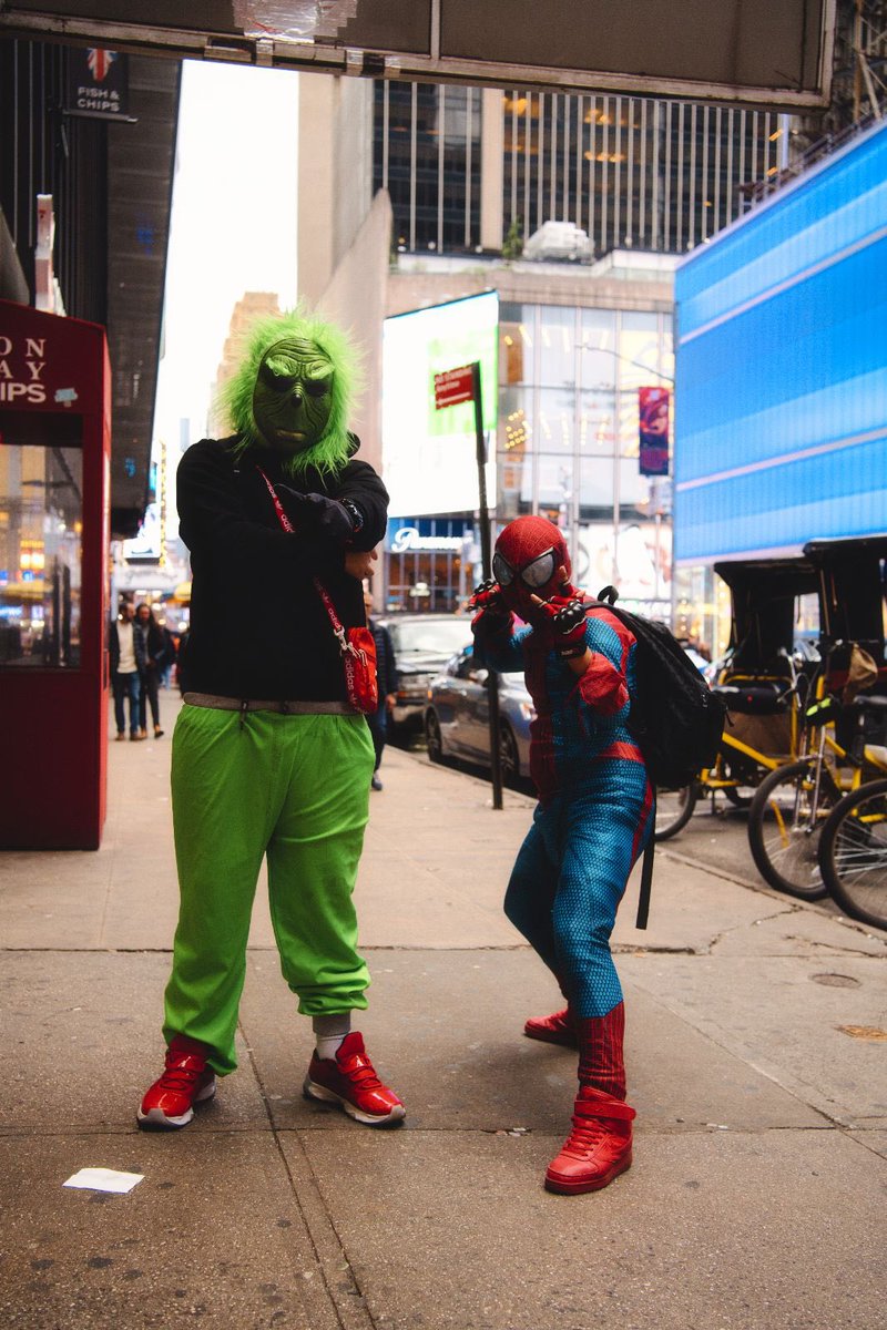 JoolsBosman's tweet photo. People of NY https://t.co/Tt7pHdsgzh