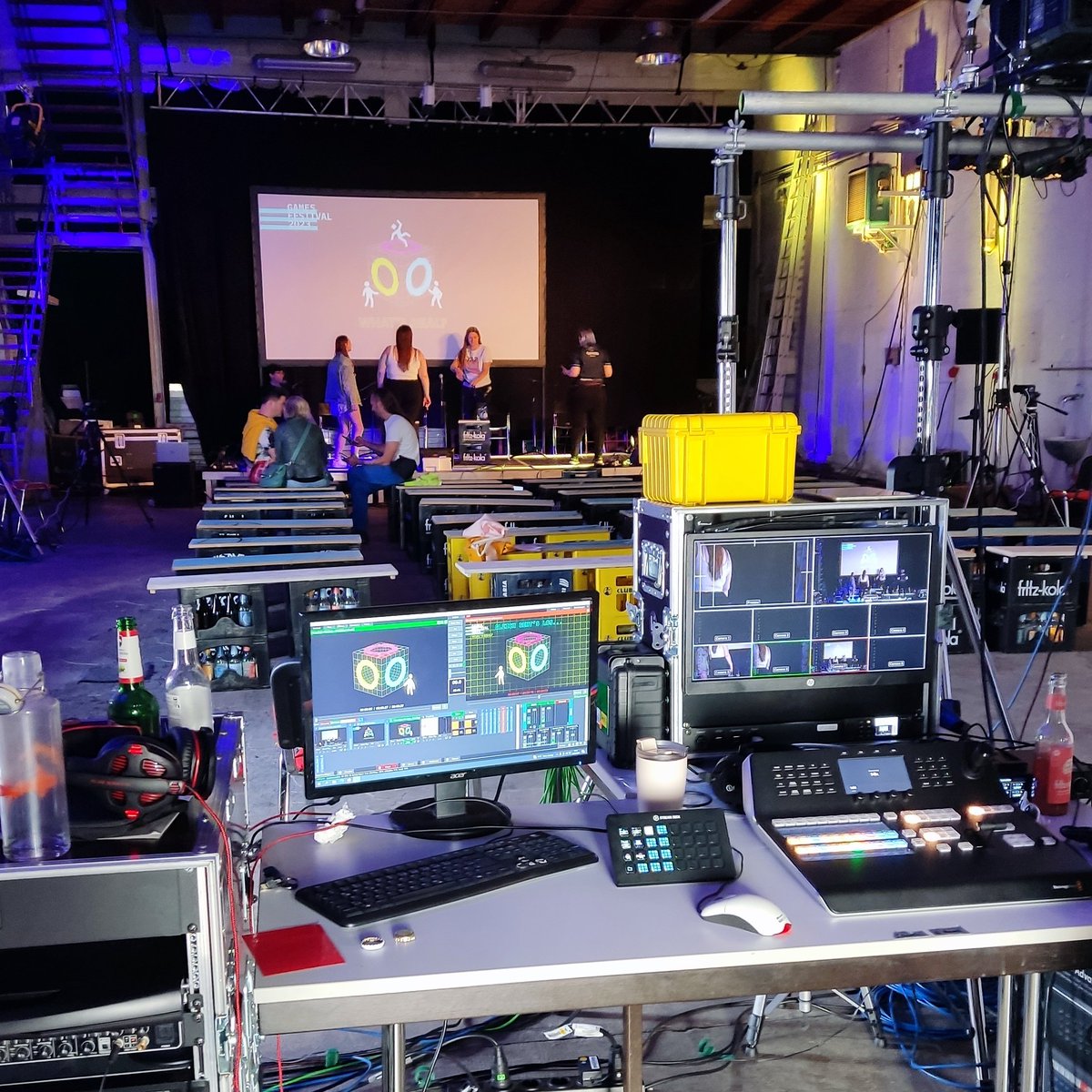 munich_esports's tweet image. 🎮#GamesFestival23 Tag 2🕹️

...startet hinter den Kulissen. Um 18:30 Uhr dann live auf 
📺twitch.tv/munich_esports

"What about diversity, esports?" -  Talkshow mit @babyvxrgo, @flovkeller, @connyvfb, @BoahannahSSB und @Cyb3rlilli 

#PlayYourHeartOut @ComputerSAk