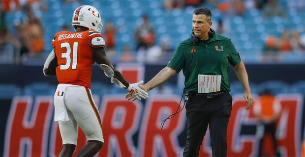 VIP: We're a month away from official visit season. Here's a look at how each OV weekend worked out for Miami last summer, which saw the Hurricanes surge in the rankings, and why another June/July push from the program is brewing.

https://t.co/X0Cc2Q6s5P https://t.co/uynfUSNM05