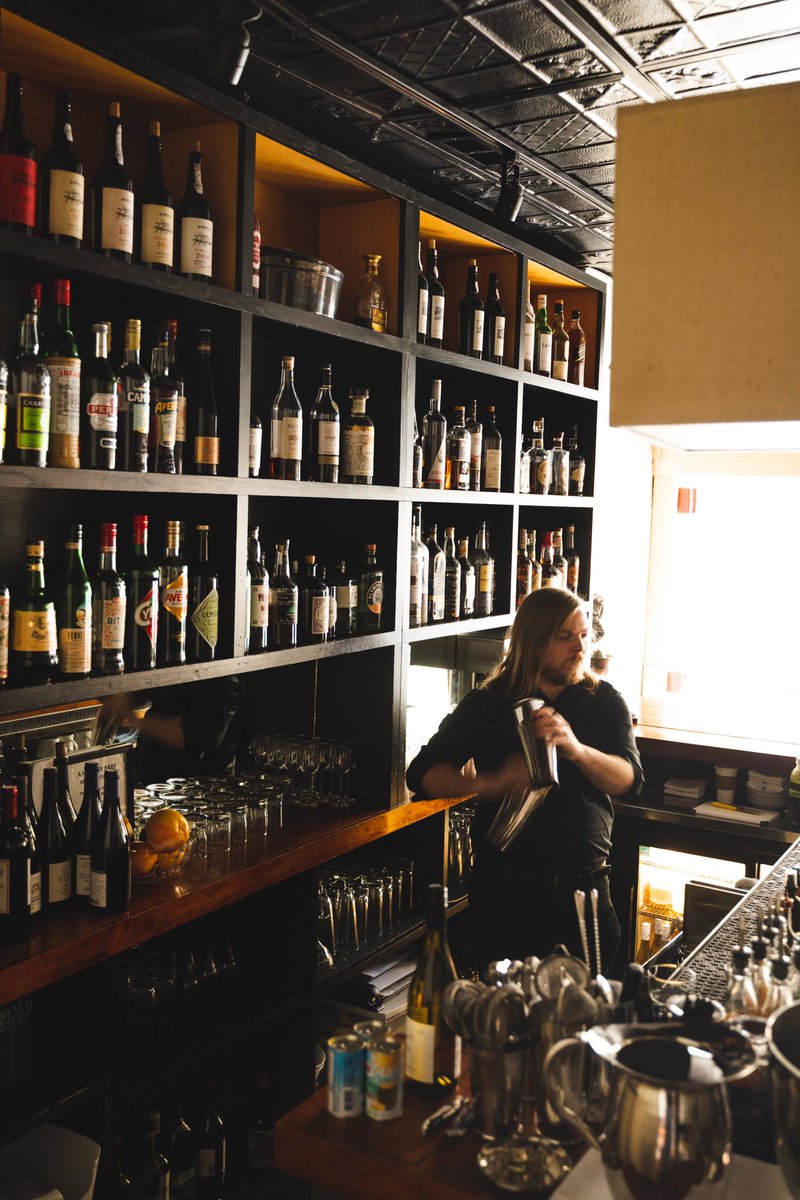 Spring Saturdays were made for sipping 🥂