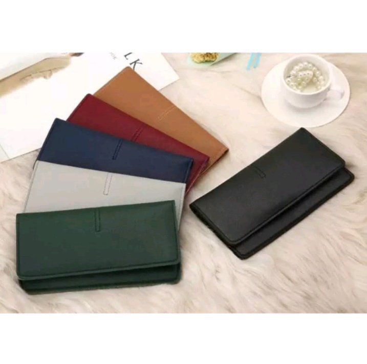 piwpiw100x's tweet photo. 💫Review Dompet Panjang Wanita💫
Dompet cewe yang tipis dan murce banget ga sampe 15k. Suka banget sama dompetnya karena bisa muat banyak kattu tapi ga tebel. Jahitannya rapi dan ada banyak pilihan warna juga. Ini aku udah pemakaian hampir 2 tahun tapi masih bagus banget https://t.co/ZEBPoBAhFF
