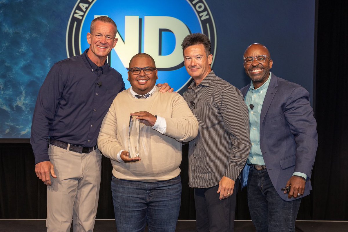 Diane Marin tweet media