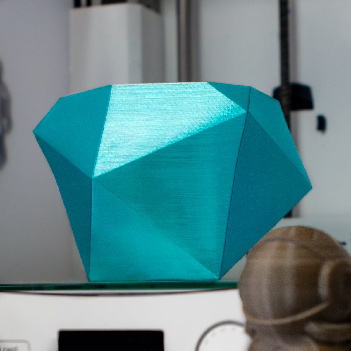 MatterHackers's tweet photo. Looking for the ideal filament for your 3D printing projects? Our MH Build Series PETG filament offers strength and reliability at a user-friendly price! 

Shop MH Build PETG here: 
https://t.co/4NWxF4Mpv7 https://t.co/Sq6nnCmkXo