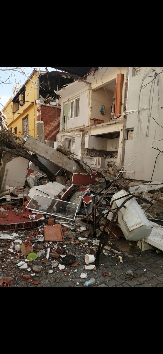 #SahipsizHatay

Yaşanacak hayaller vardı