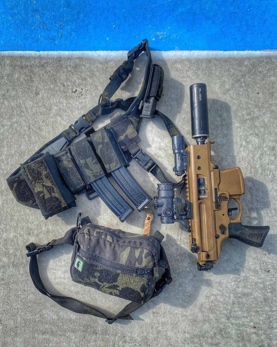 IC13_us's tweet photo. Small compact tools are where its at when your on the go 🤙

It was a Subgun Saturday kind of day. Broke out the INVRT &amp; Copperhead.

( #📸 @wise_men_company )
( #📸 @thegunlifes )

#chestrig #sparemag #medkit #reload #gear #invrt #bandoleer #ic13 https://t.co/GEWOhyRjgt