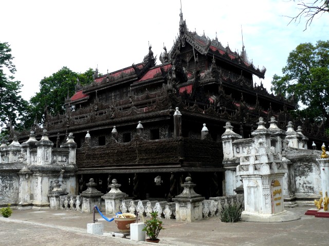 Coleccionandoim's tweet photo. Visita por Mandalay (14/15) https://t.co/M2HBqKQhr4 https://t.co/y3MVsWZbko