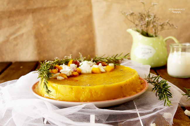 Tarta de coco, mango y chia #sinhorno #sinlactosa #kidsandchic blgs.co/Xybs59