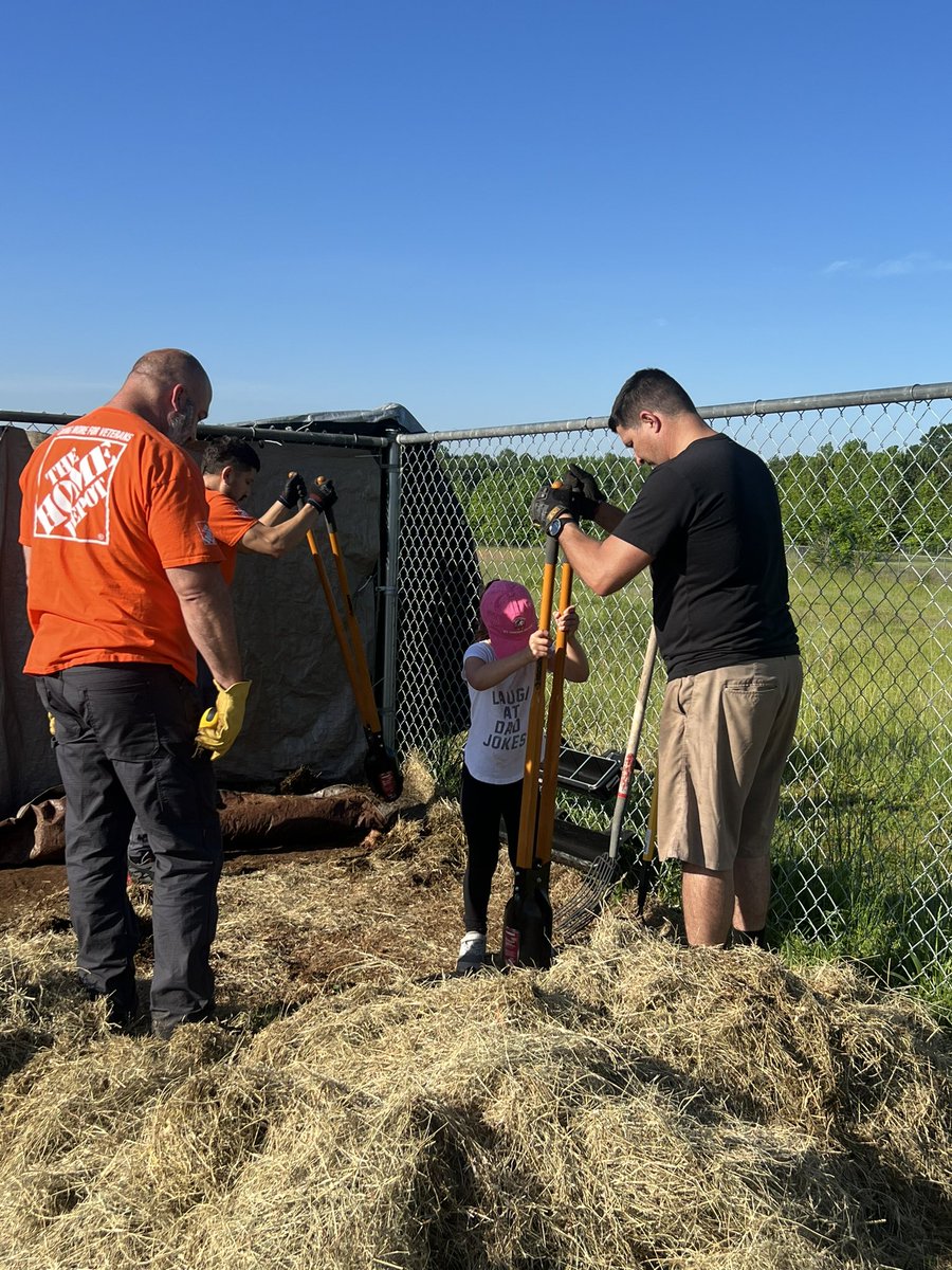 CounselorJMT's tweet photo. Our family enjoyed helping this morning at @UGE_HCS! My hubby and @HomeDepot guys started building a “home” for Clyde and Fern! 🐐 🐷 Such an awesome experience for the UGE community. Thank you @jerinpringle1 for all you do! It’s great to be “in the grove!” @Annewilson02 https://t.co/EgIp9pv9si