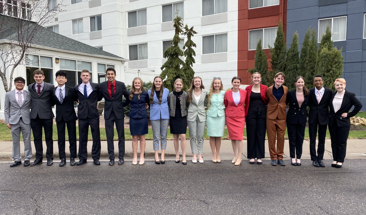 MrsKPWalker's tweet photo. Fairmont is ready to own the room at the Class A State Speech Tournament today at Eastview! ✨🤩✨

#StateSpeech #FmtSpeech #FmtCards https://t.co/3CX37wbSKu