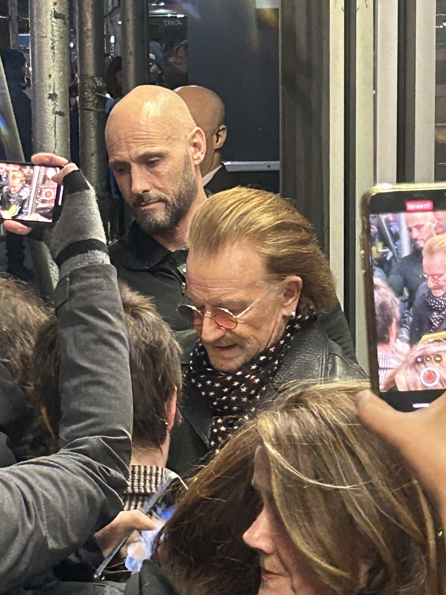 I think this #Irish guy may make it in the music business. Amazing performance! #Bono <a href="/BeaconTheatre/">Beacon Theatre</a> #U2 @MaureenEdwards_ <a href="/GoToIrelandUS/">Tourism Ireland US</a> #NYC <a href="/looktothestars/">LookToTheStars.org</a>