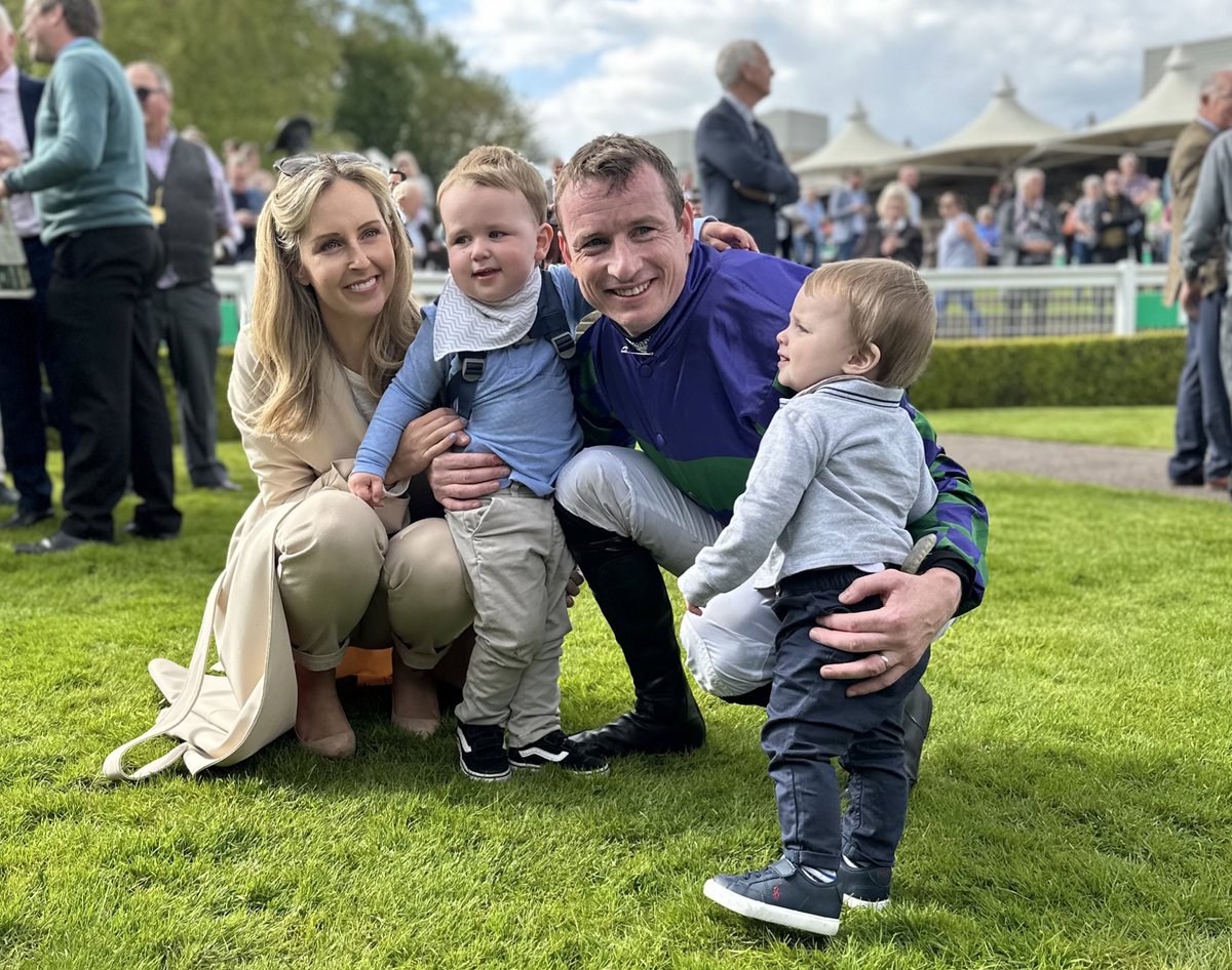 itvracing's tweet photo. Wishing Tom O’Brien a very happy retirement after a brilliant career in the a saddle 🍾

#ITVRacing | @Sandownpark https://t.co/OOe6tU8Ikq