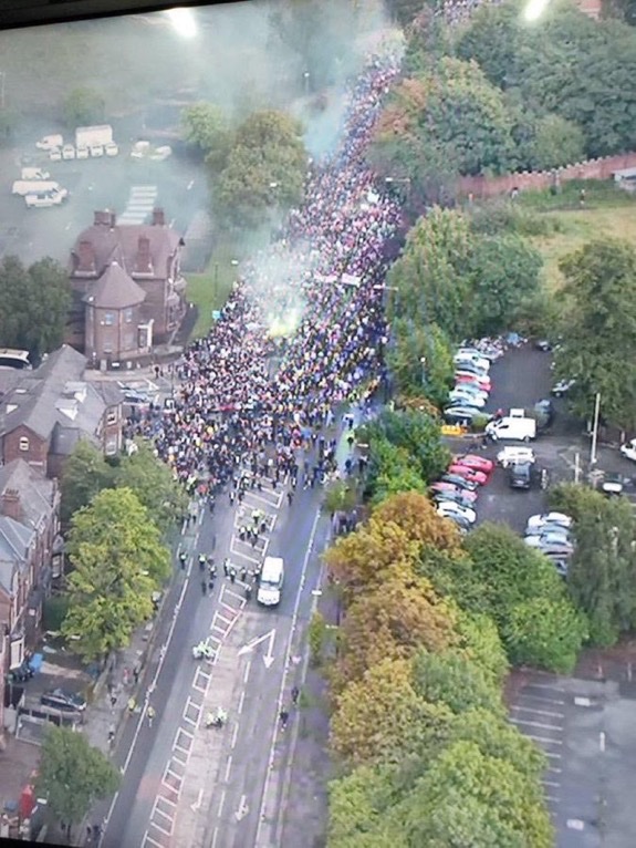 🗓This Sunday.

📍Nags Head/Abercromby       from 11am.

 🚶🏽‍♂️We leave 11:45.

Be respectful to our venues and staff. Keep it legal.

Be loud. Be visual. Ticket or not. Turn up! 

The message is,

FULL SALE ONLY! 

Look after each other. We go one last time Reds!🔥

The 1958 🇾🇪