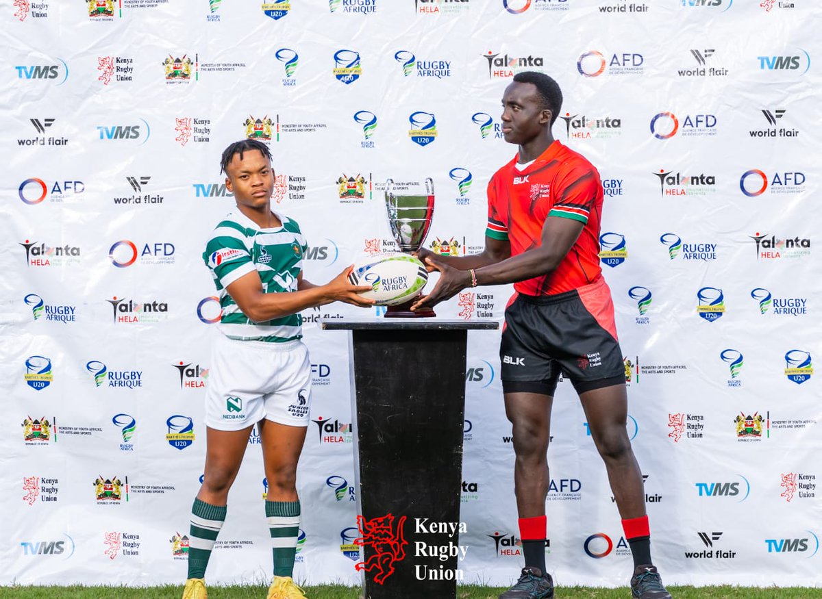 The faceoff before the faceoff.

The captains pose for photos ahead of the final.

Don't miss out.

Zimbabwe v Kenya

4.30pm 

30 Apr 2023

Nyayo Stadium

Livestream youtube.com/watch?v=RJJNHA…

Tickets kenyabuzz.com/events/event/b…

#U20BarthesTrophy
#TikoNiSoo
#TujazeNyayo