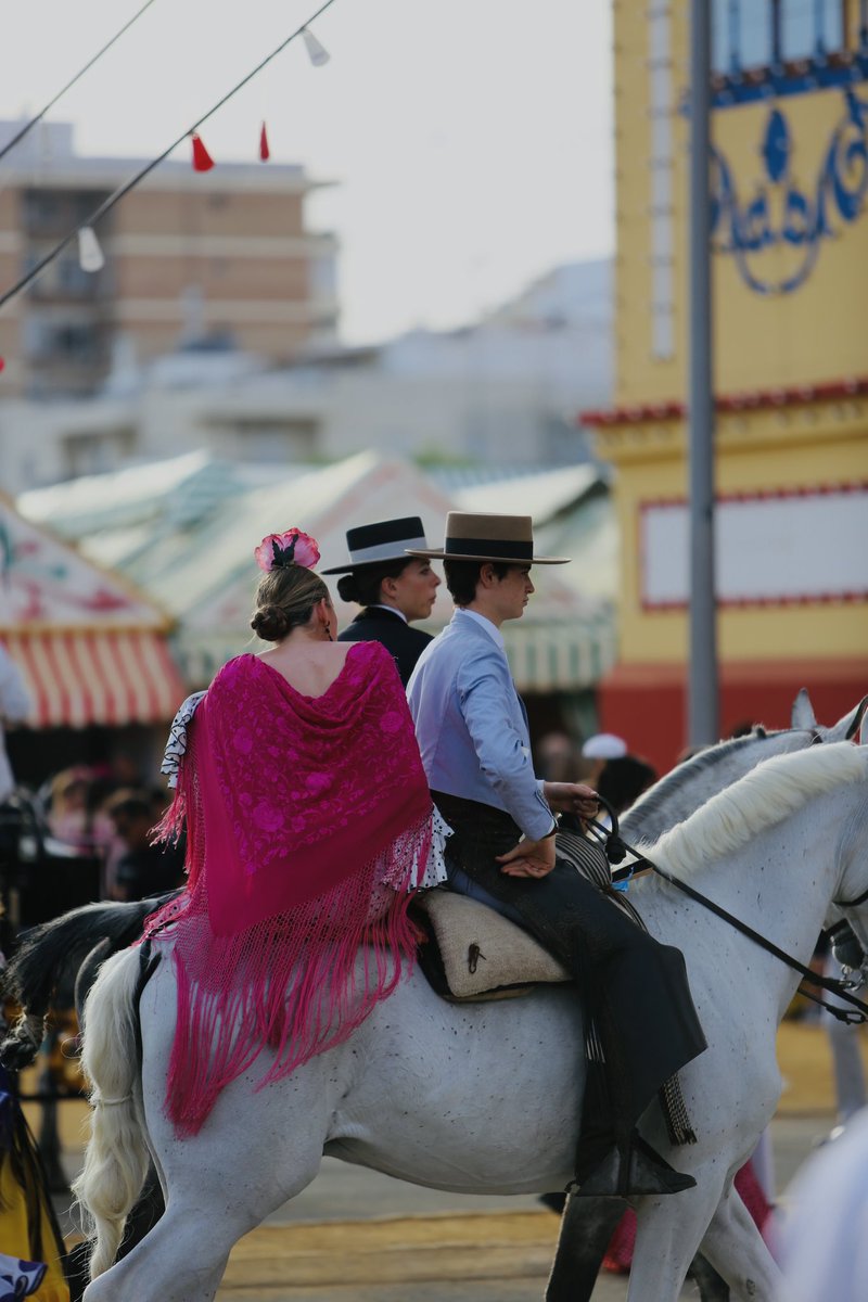 BonoBorrero's tweet photo. La Feria de Sevilla sobrevive a la globalización, pandemia y cambio climático.

La fiesta sigue siendo invicta a la cultura que nos intentan imponer.

Y la frustración sube cada vez que comprueban nuestra inalterable personalidad, esencia y tradición. ¡EL ALMA NO SE VENDE! https://t.co/eJ1MeGLfkD