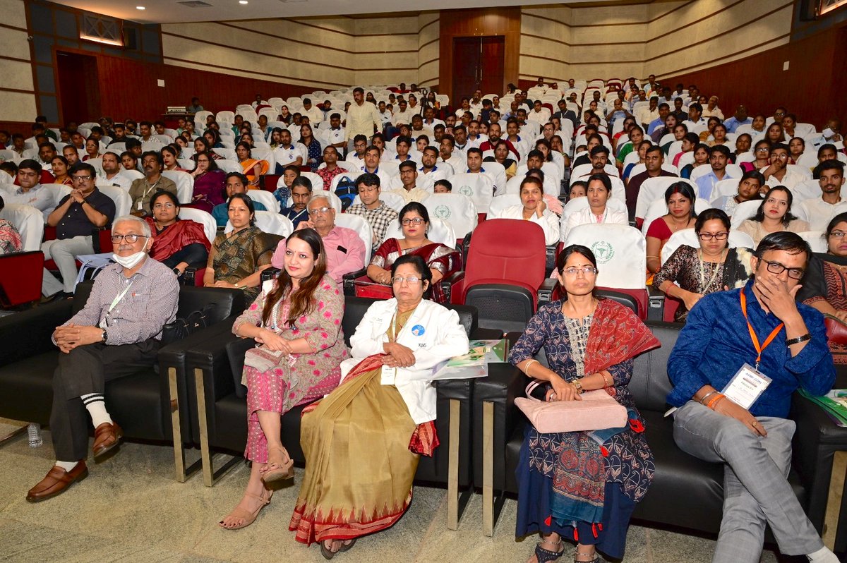 achyuta_samanta's tweet photo. Delighted to attend the Lab Professional Week 2023 celebration at #KIMSBBSR and commend the dedication of our lab staff in providing accurate and timely results for proper diagnosis and treatment. Let's prioritize patient care and be more people-centric in healthcare.
@KIMSBBSR https://t.co/TkZqBe0iBi