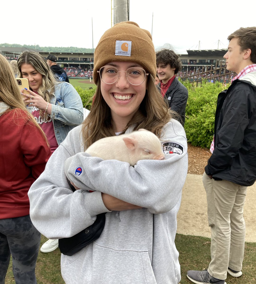 ruthiehamiltonn's tweet photo. One Razorback 🐖
#ThisIsBaseball #Omahogs #BaumShow https://t.co/7usrhIu91X