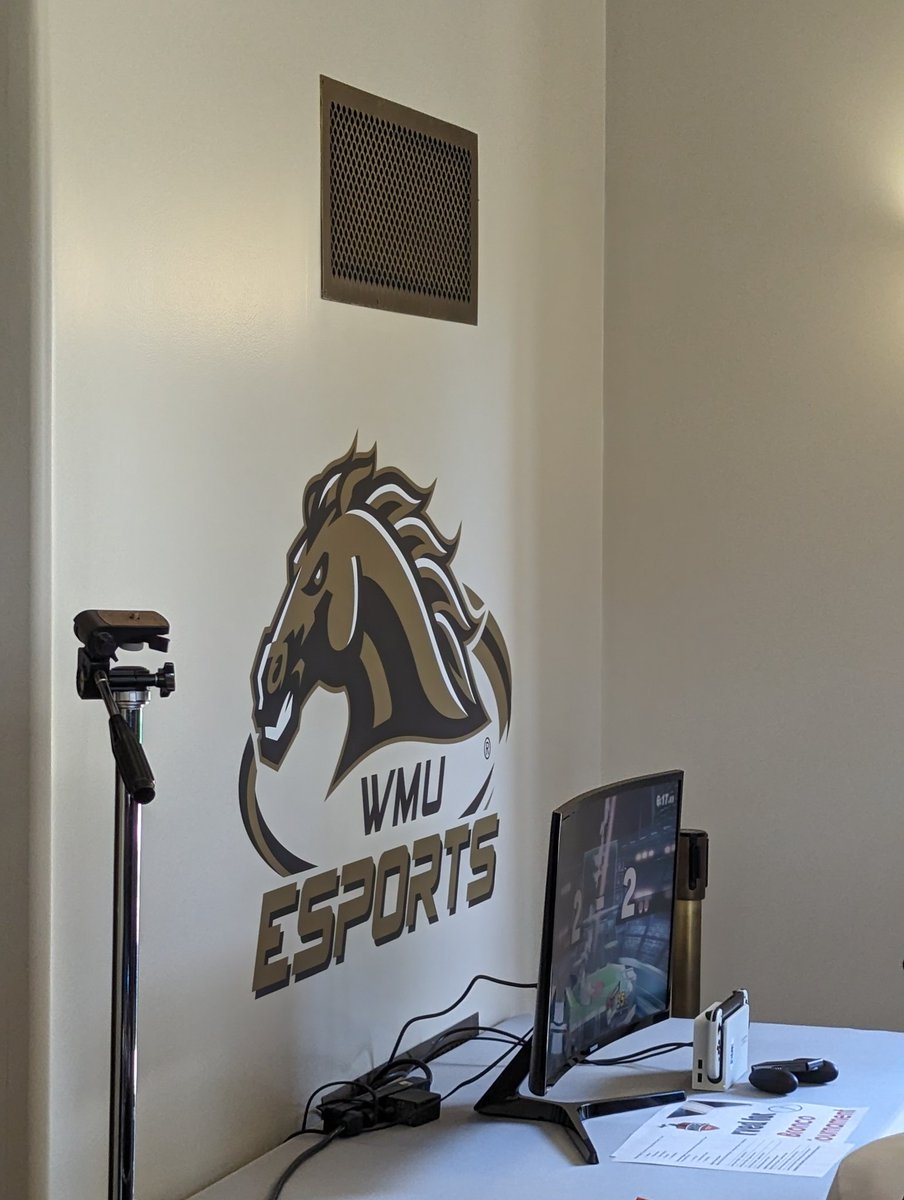 MrBaileyIV's tweet photo. Thank you to Abby of @massp for giving me a tour of the @wmuesports background action at today's @MASSP_esports spring championships! What an amazing facility! Oliver, one of our #PioneerGamers, is enjoying the @LeagueOfLegends & #SSBU competitions! #eSports #MHSELSpring2023 https://t.co/qsIAqBPn6n