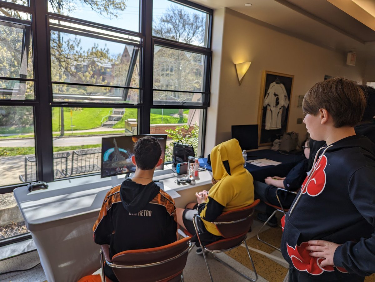 MrBaileyIV's tweet photo. Thank you to Abby of @massp for giving me a tour of the @wmuesports background action at today's @MASSP_esports spring championships! What an amazing facility! Oliver, one of our #PioneerGamers, is enjoying the @LeagueOfLegends & #SSBU competitions! #eSports #MHSELSpring2023 https://t.co/qsIAqBPn6n