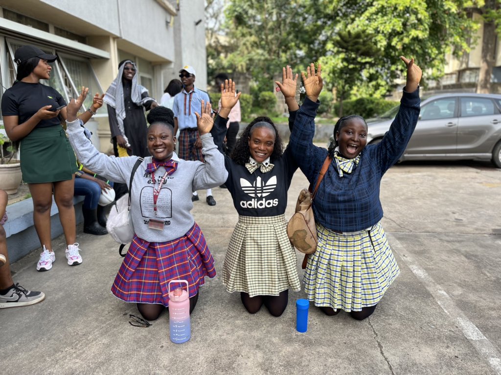 lexagomez_'s tweet image. School Girls                                               #CostumeDay                                              #finalyearweek