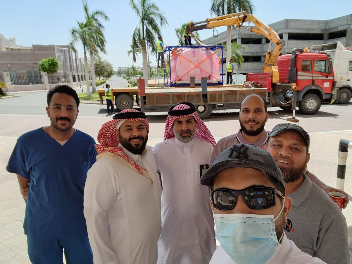 RadKauEduSa's tweet photo. وصول جهاز الرنين المغناطيسي لمعامل القسم والكلية، بأحدث المواصفات على مستوى المنطقة ✅️ https://t.co/3nWTp1GmSJ