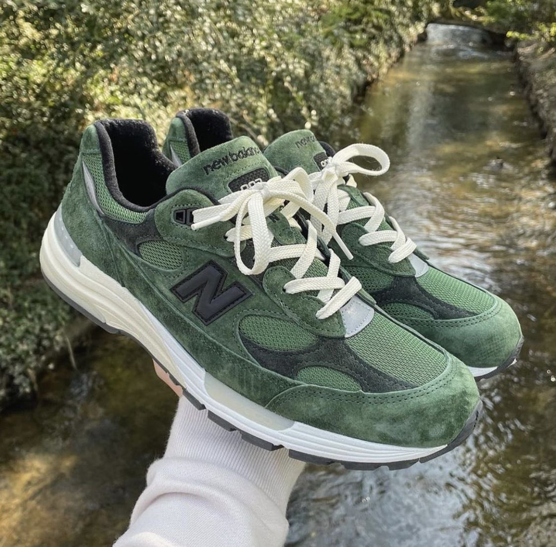 Kumpulan Sepatu New Balance Water proof terbaik 

— A Thread