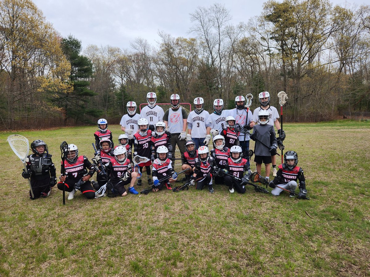 OldColonyLax's tweet photo. OC players helping teach youth players. #community #giveback https://t.co/0YlNXt6emF