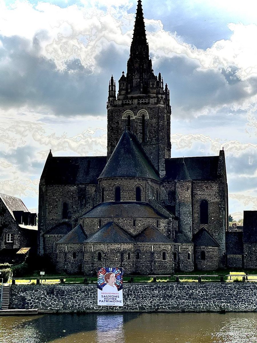 PHerbais's tweet photo. Reconquête en Mayenne ne lâche rien pour la sauvegarde de son Patrimoine.
Centre ville de Laval cet après midi ! 
Rejoignez-nous ! https://t.co/6qhMhuhAJF