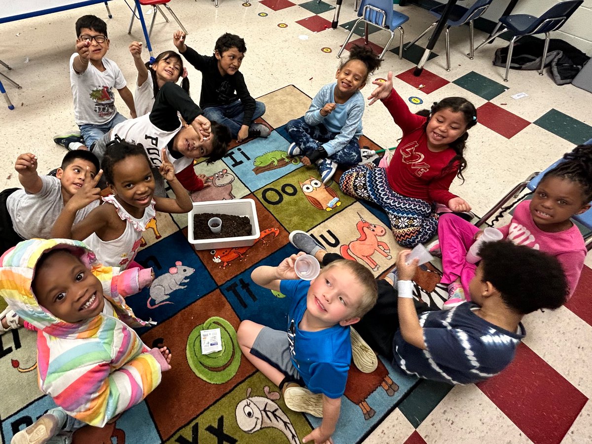 Friday we planted green bean seeds! We can’t wait to observe if any growth happened over the weekend! #kinder