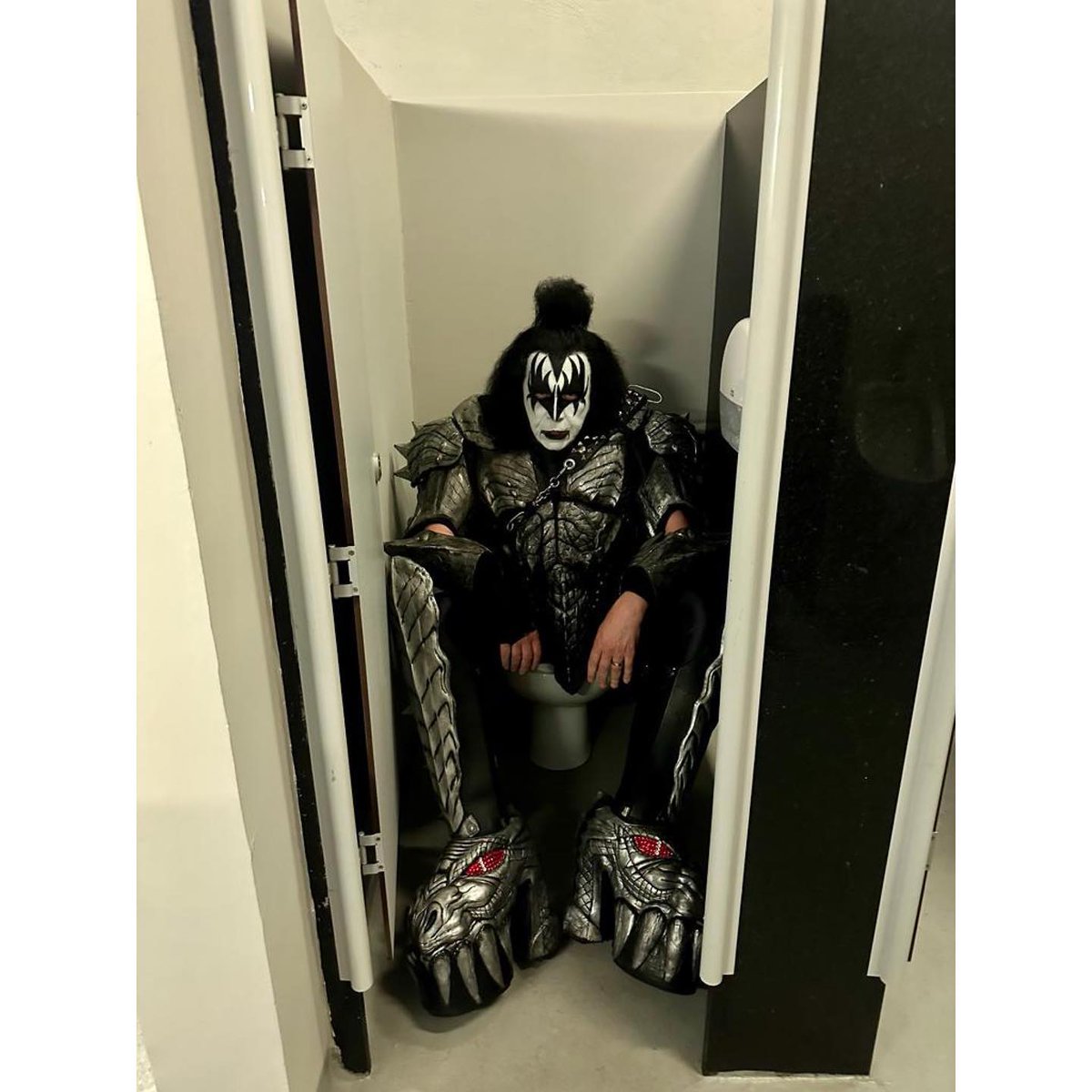 KISSopolis's tweet photo. Photos: KISS In Brazil

📷 https://t.co/o9ipIJ9XFQ https://t.co/ge3kauKk3O