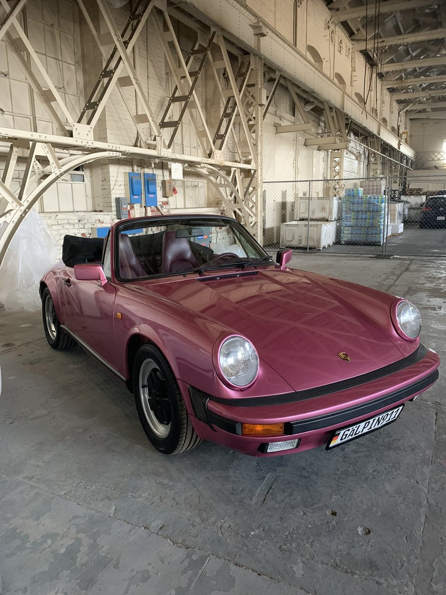 chadanni's tweet photo. #Luft9 load-in. Precious cargo under wraps. #Porsche #Luftgekuhlt https://t.co/b748VafW6L