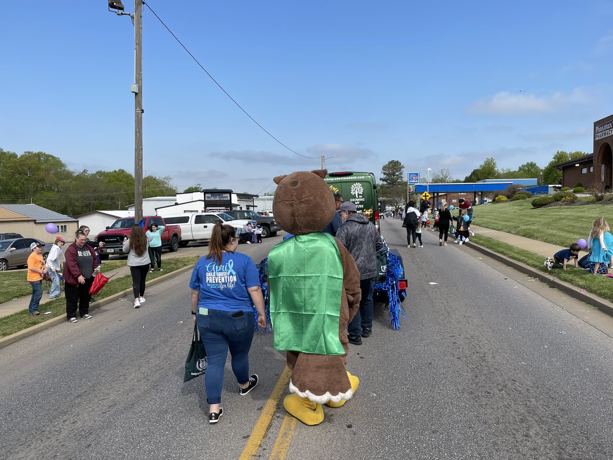 BelgradeStBank's tweet photo. What a great turnout for the 3rd Annual Child Abuse Awareness Parade! 💙
We loved seeing the community come together to honor something so important.

It was a beautiful day. 😊

Thank you to everyone who came!

#ChildAbuseAwarenessMonth #BelgradeStateBank #NoExcuseForChildAbuse https://t.co/BssTIgjE39