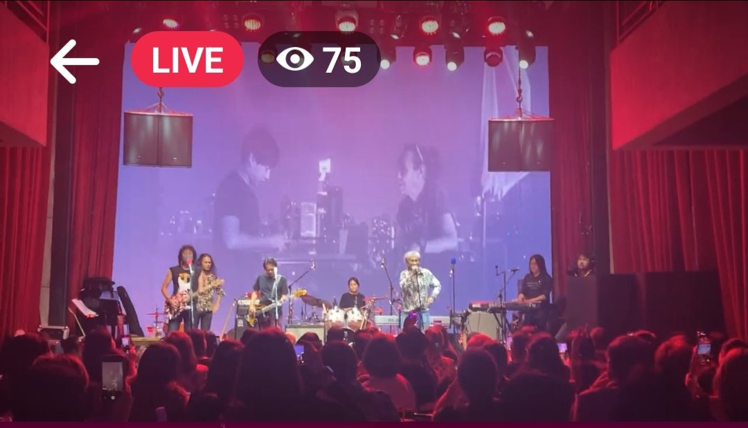 little_hands18's tweet photo. https://t.co/RxmYCmhIMB Memory Night 29 April 2023 @ Mr. FOX LIVE HOUSE 🎤🎸 #MemoryNight #AutumnCottageOfficial #เป๊กผลิตโชค #PeckPaLitChoke @peckpalit @PtaiA_Official FB : A.M. Studio @AMStudioTH https://t.co/BfzHbyNwTA