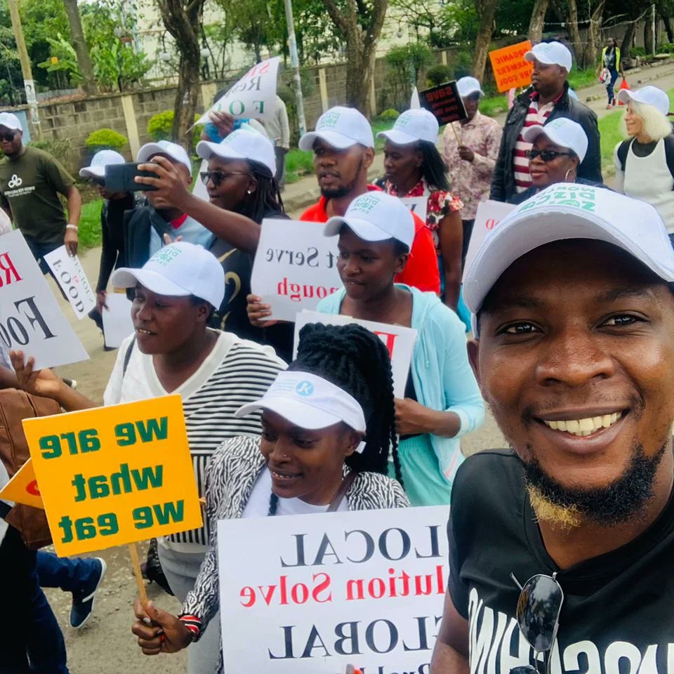 JackyWaiharo's tweet photo. Today is the 7th edition of the beloved global Disco Soup
World Disco Soup Day , is the date where SFYN groups organise events to party, eat and dance together while turning food waste into Disco Soups for everyone to enjoy

@SafeSpaces21 Was invited and we couldn't be more proud https://t.co/AinEG2H4lk