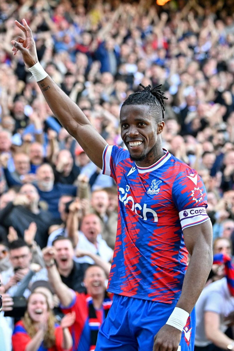 wilfriedzaha's tweet photo. Big dub we needed 🙏🏿 thank you for the amazing support as usual ❤️ https://t.co/YzB2vTb80h