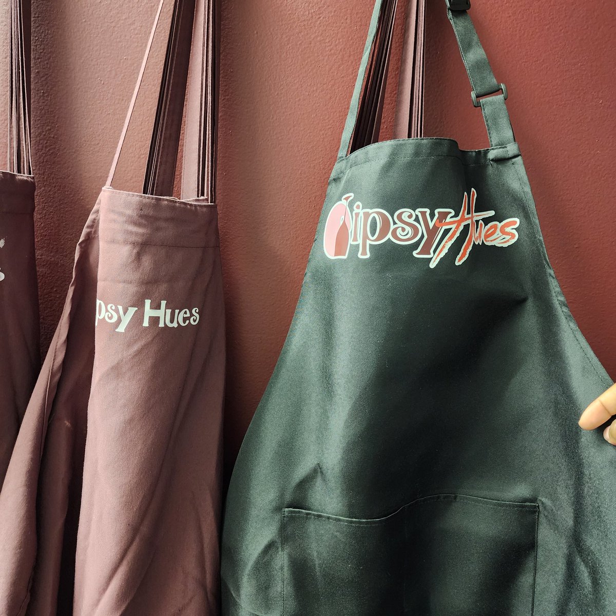 TipsyHues's tweet photo. The new aprons are in! Size-adjustable with pockets in the front and full-color logo. Thanks to our business neighbor Savannah Airbrush for customizing these for us!
#tipsyhues #paintandsip #branding #savannahairbrush #savannahga https://t.co/v0ZNWL2vee