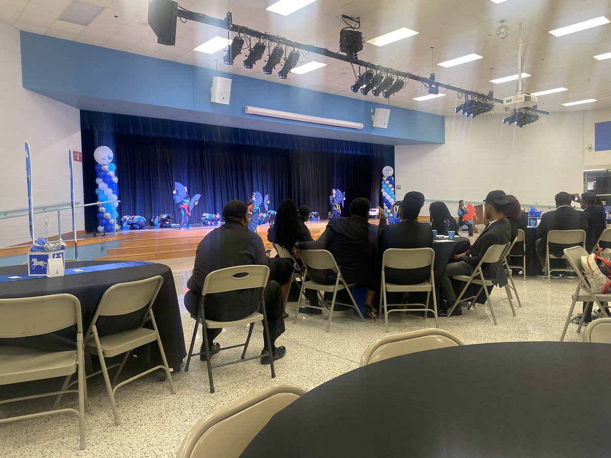 Courtney Holman Clark tweet media