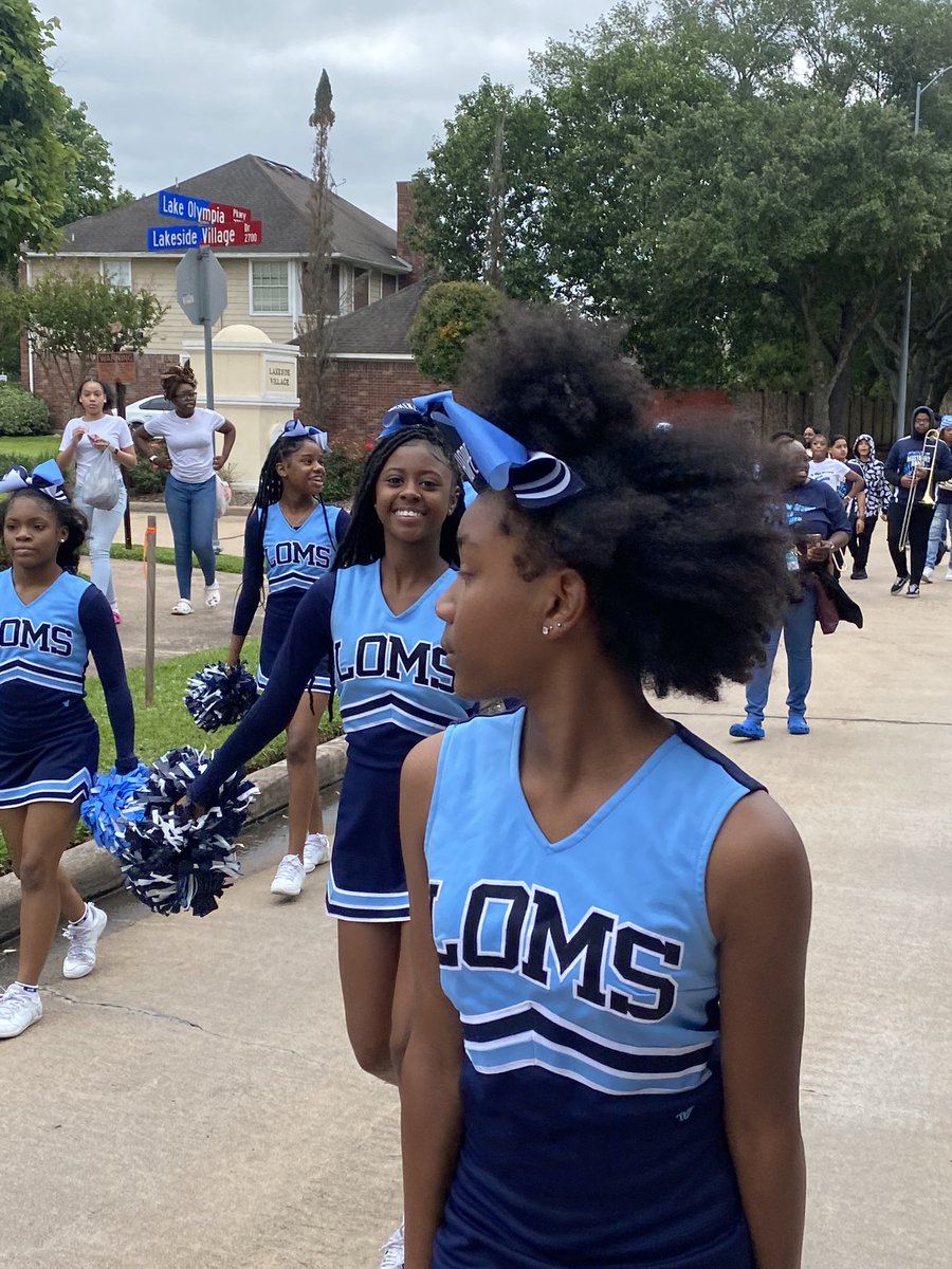 Courtney Holman Clark tweet media