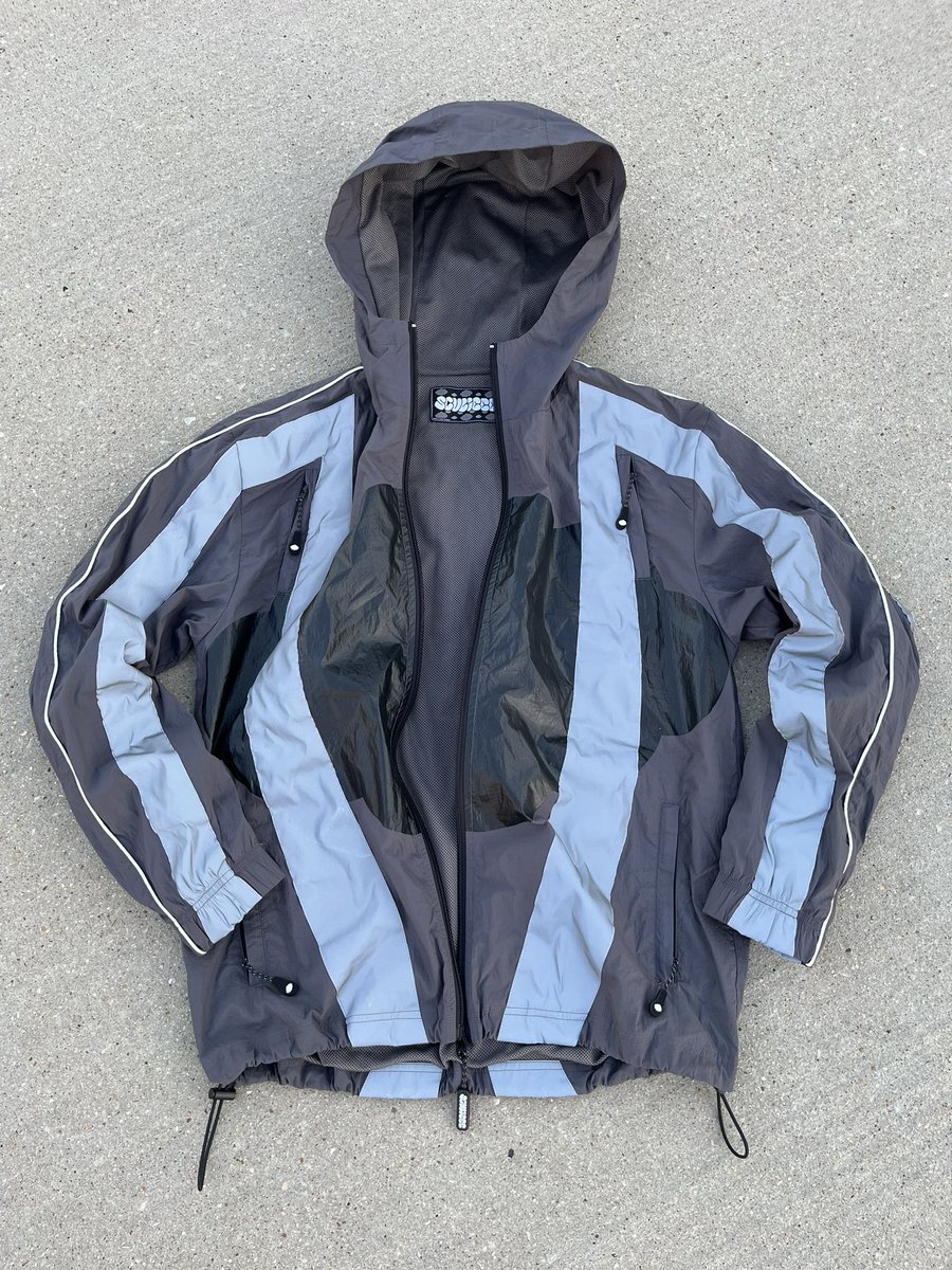 scubieee's tweet photo. New Reflective Nylon Jackets &amp; Black Drawstring Hoodie Now Available! https://t.co/SqEBV0T18z