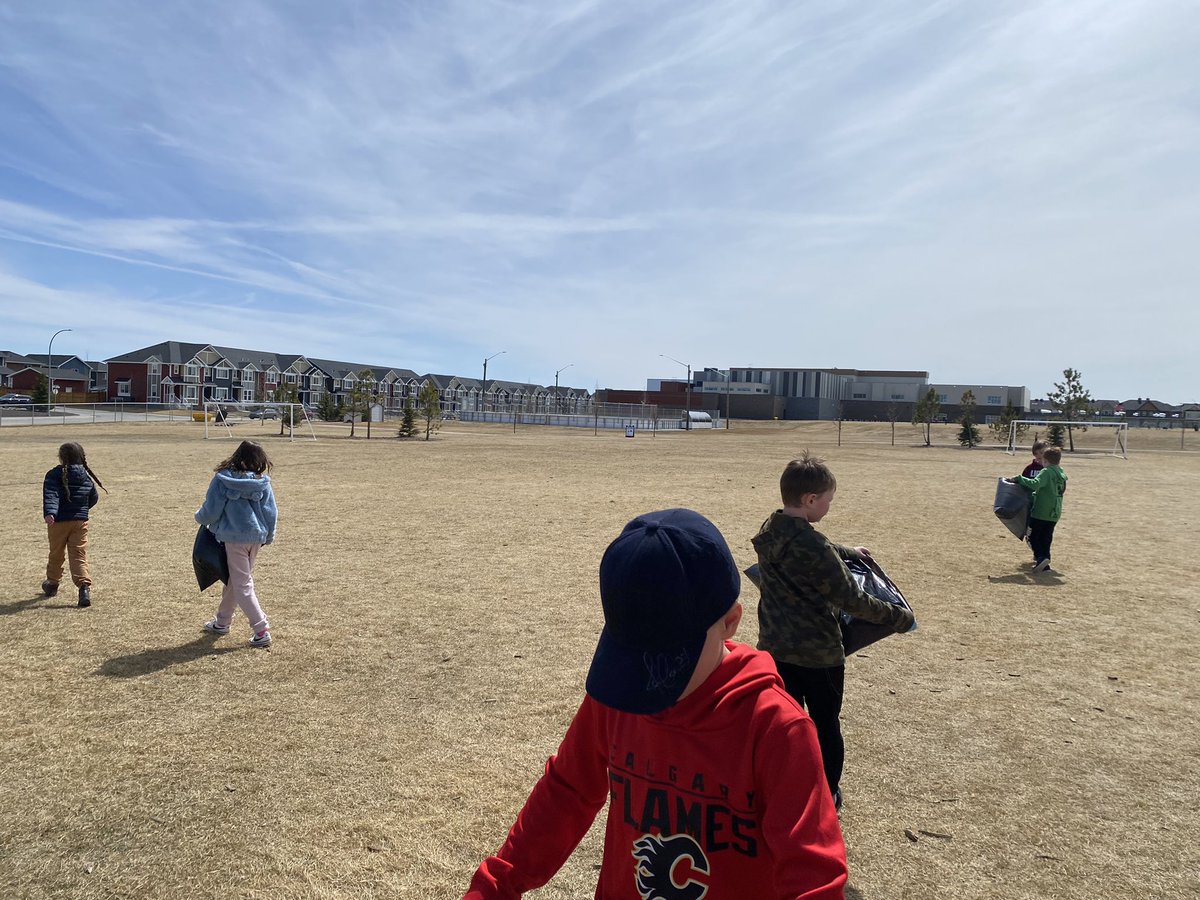 Miss MacKay tweet media