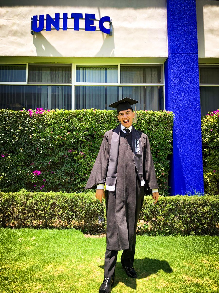 JaramilloJunio's tweet photo. El futuro es de aquellas personas que creen en la belleza y en el hecho de hacer realidad cada uno de sus sueños
.
.
.
#JaJaJaramillo
#Graduation #JaJaJaramillo #MiGradua #Lic #Diseñadorgrafico #prom #universidad #Instagraduation #GraduationDay #NuevasHistorias https://t.co/F20EGiQkde