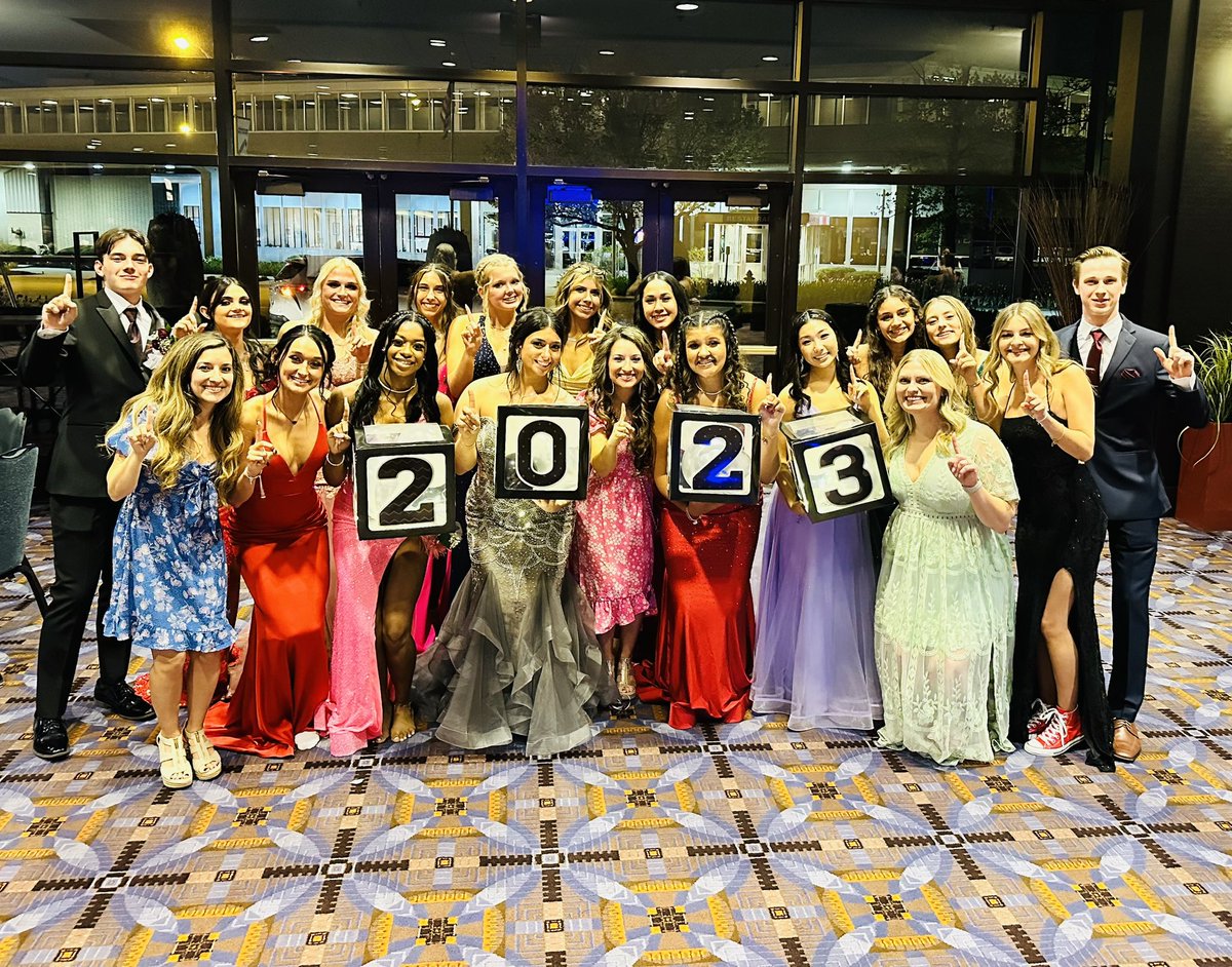 Conant Coed takes PROM 2023 ❤️💙 Love this group of people‼️<a href="/ConantCougars/">Conant High School</a>
