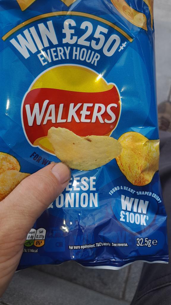 MysticMCWizard's tweet photo. @walkers_crisps 
#lovefromwalkers 
Feeling the love from Walkers. https://t.co/V25IAgJeHF