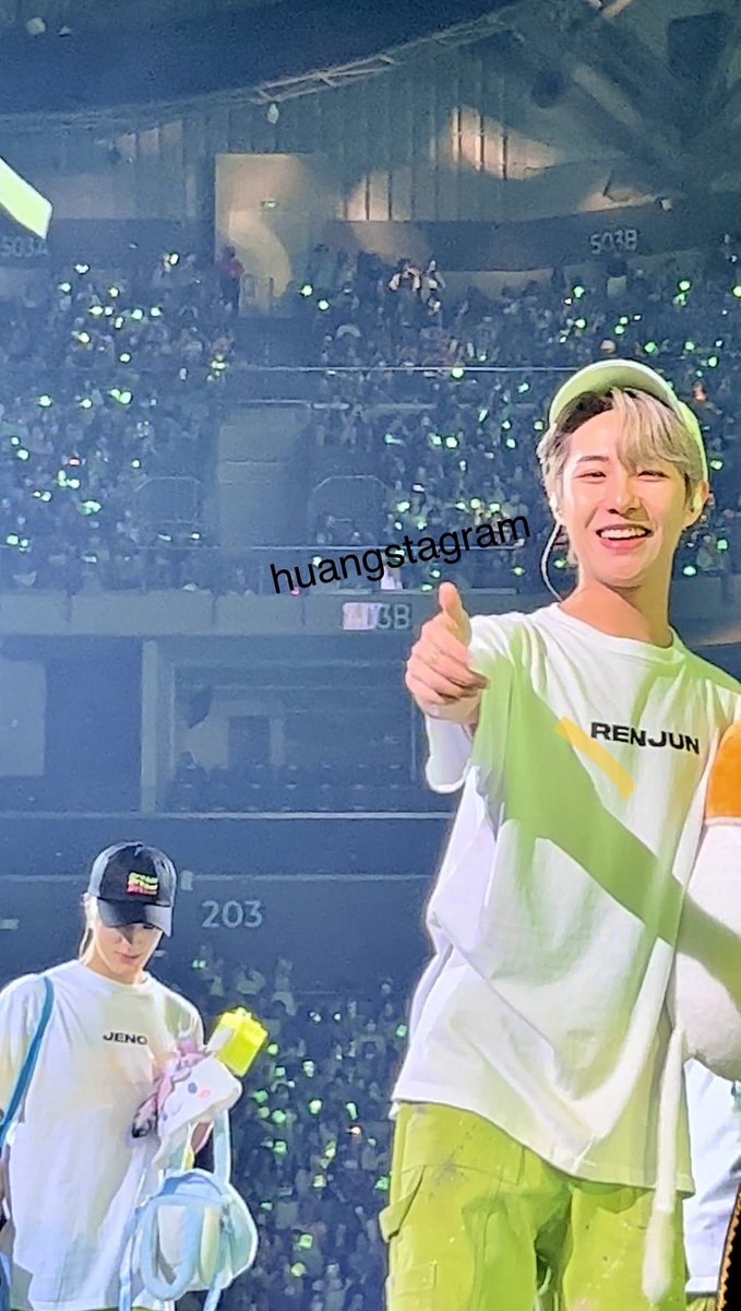 huangstagram's tweet photo. 230429 renjun tds2 in manila encore

#RENJUN #런쥔 #THEDREAMSHOW2_in_MNL https://t.co/Sj4FKrh0e9
