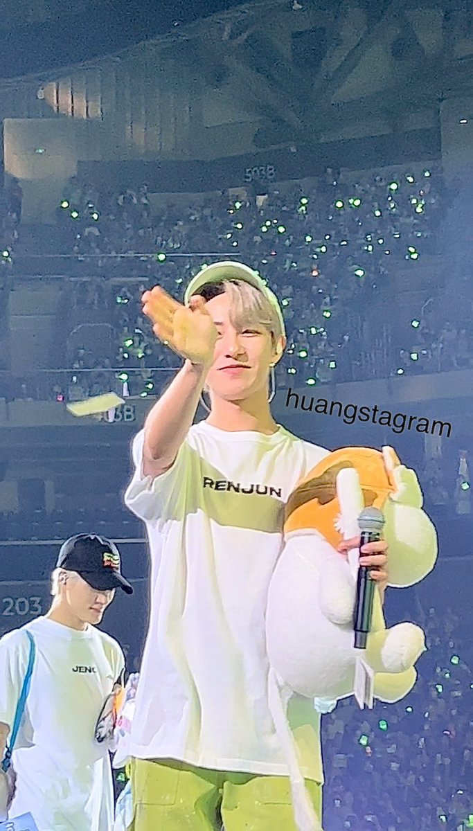 huangstagram's tweet photo. 230429 renjun tds2 in manila encore

#RENJUN #런쥔 #THEDREAMSHOW2_in_MNL https://t.co/Sj4FKrh0e9