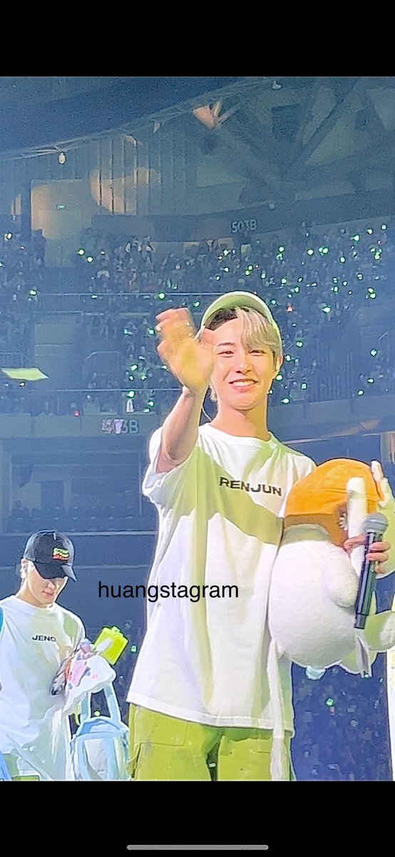 huangstagram's tweet photo. 230429 renjun tds2 in manila encore

#RENJUN #런쥔 #THEDREAMSHOW2_in_MNL https://t.co/Sj4FKrh0e9