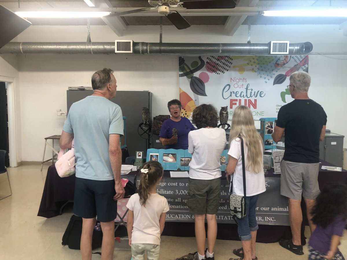 RachelPloss's tweet photo. Here at Art Center Manatee families are learning about many different animals from horses and camels to parrots and alligators 🦜🐊🐪 with painting and pet portraits to boot! #SuncoastRemakeDays @SuncoastCGLR https://t.co/MT6rsB2mcJ