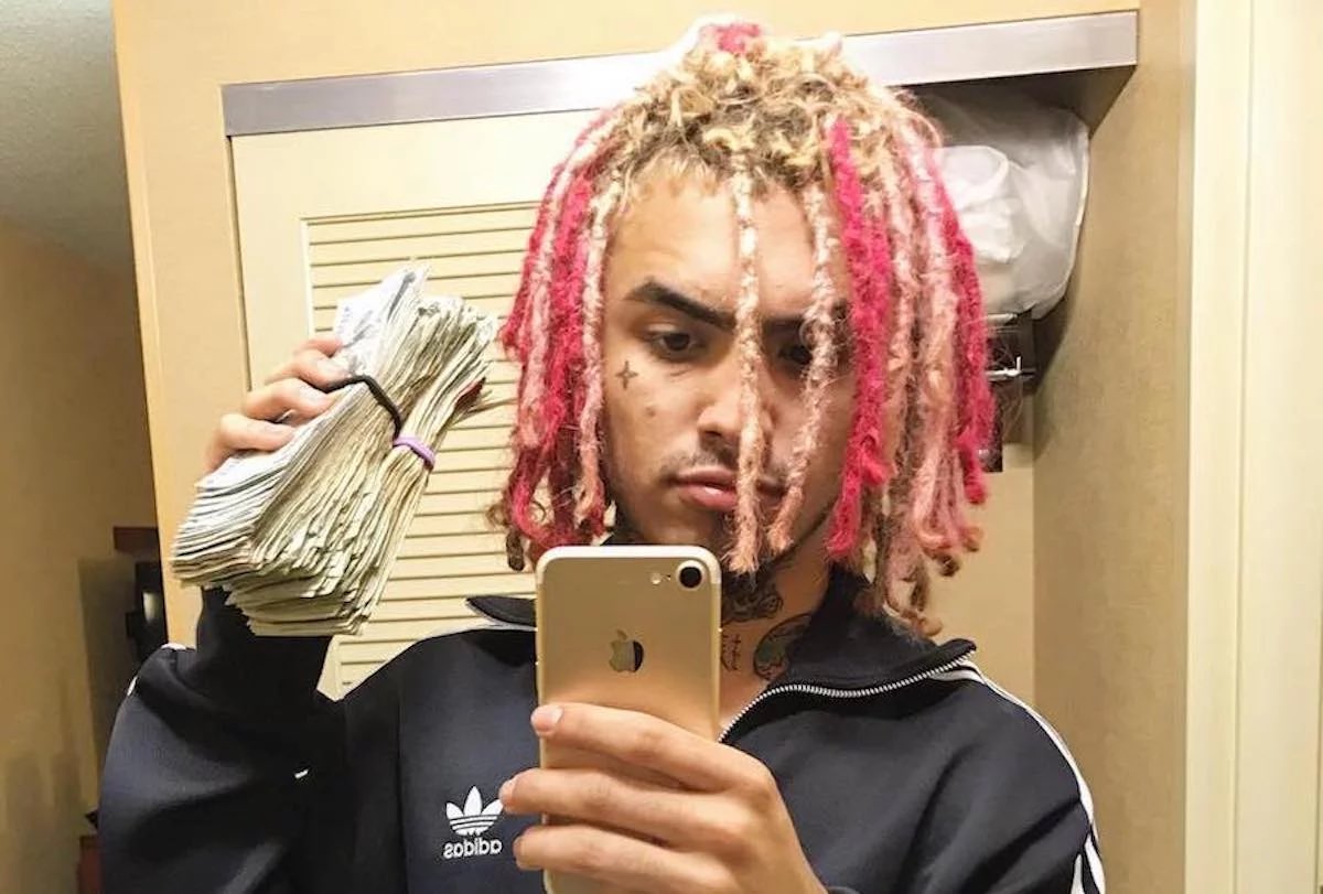 SaycheeseDGTL's tweet photo. IRS says Lil Pump owes $2,000,000 in taxes. The IRS claims he owes a total of $141,340.56 for 2021. They also note for the previous year, 2020, he owes $129,801.88 in unpaid taxes. In 2019, he owed the IRS $90,000 and the year before that, $1,676,738.65. https://t.co/vKfC8tnLQg