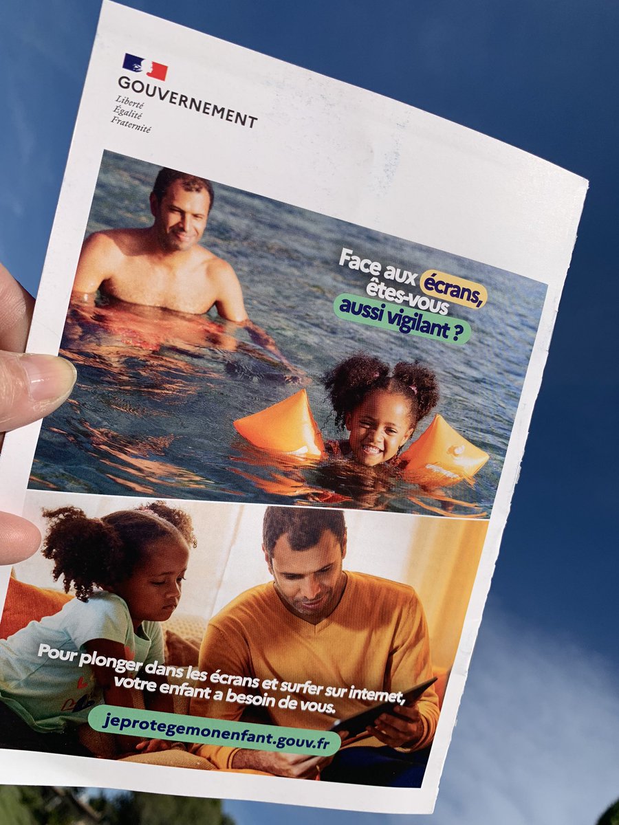 florencedt's tweet photo. La pub Google ( proprietaire de Yu tube) pour fixer les enfants et parents dans sa sphère d'influence, envoyée aujourd'hui par @lemondefr à ses abonnés : desinformation : le choix de ses annonceurs est un choix politique ! @Juliacage1 @JeroFeno @CarolineMonnot https://t.co/KfdgAzTkzG